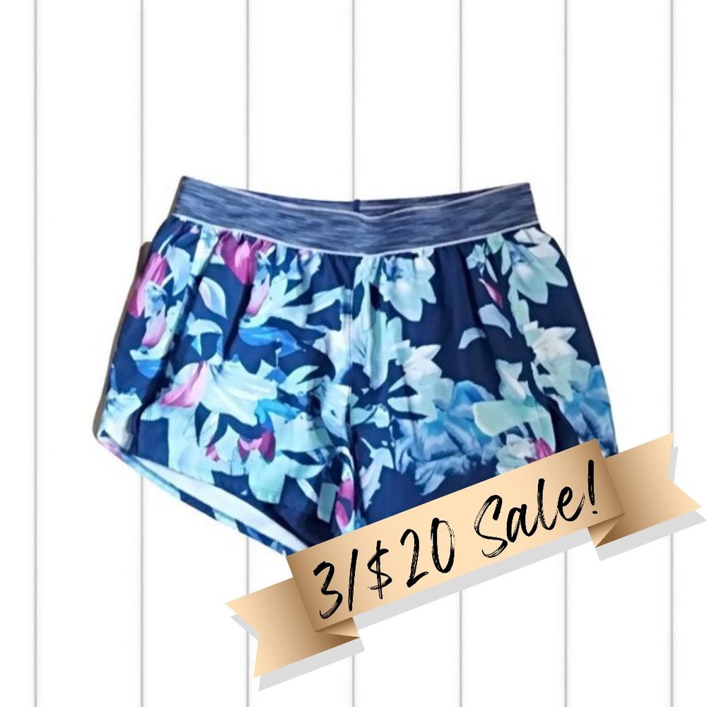 M Women's Athletic Shorts